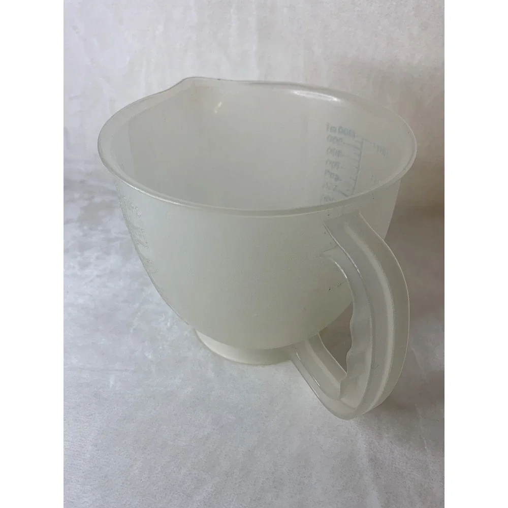 Vintage Tupperware Mix-N-Store 4 Cup 32 Oz Measuring Batter‎ Bowl Pour Cooking